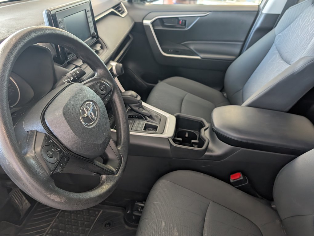 2022 Toyota RAV4 LE AWD, A/C, in Magog, Quebec - 11 - w1024h768px