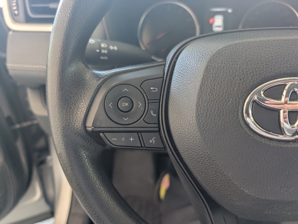 2022 Toyota RAV4 LE AWD, A/C, in Magog, Quebec - 18 - w1024h768px