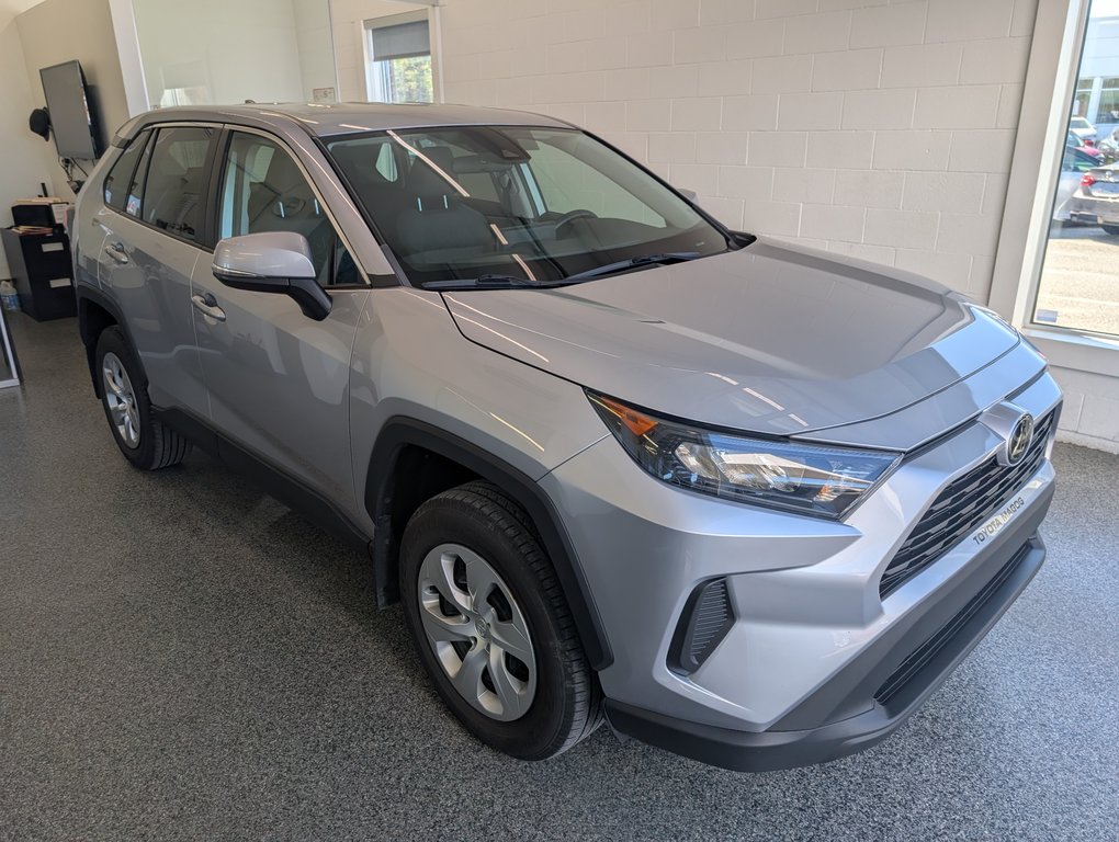 2022 Toyota RAV4 LE AWD, A/C, in Magog, Quebec - 1 - w1024h768px
