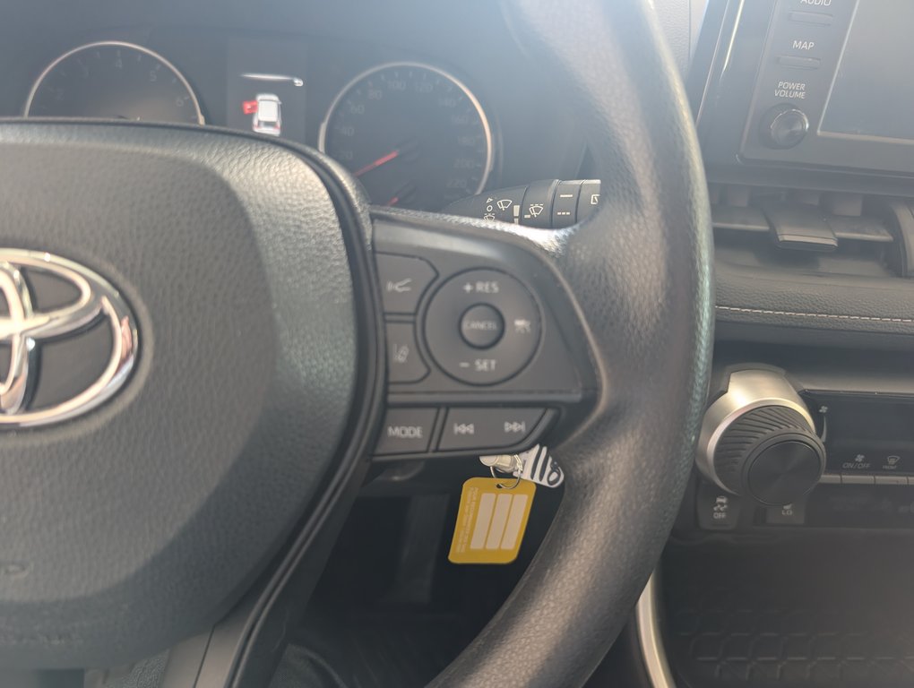 2022 Toyota RAV4 LE AWD, A/C, in Magog, Quebec - 19 - w1024h768px
