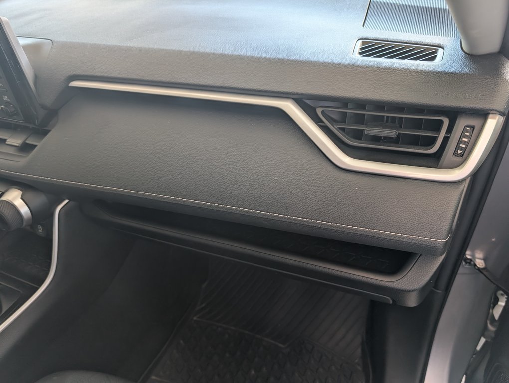 2022 Toyota RAV4 LE AWD, A/C, in Magog, Quebec - 10 - w1024h768px