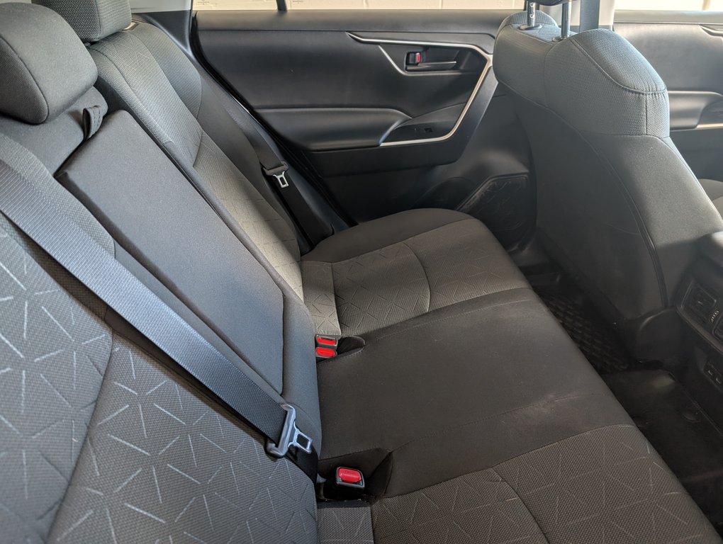 2022 Toyota RAV4 LE AWD, A/C, in Magog, Quebec - 8 - w1024h768px