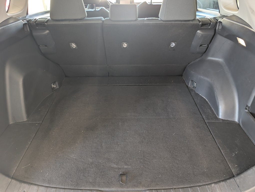 2022 Toyota RAV4 LE AWD, A/C, in Magog, Quebec - 7 - w1024h768px