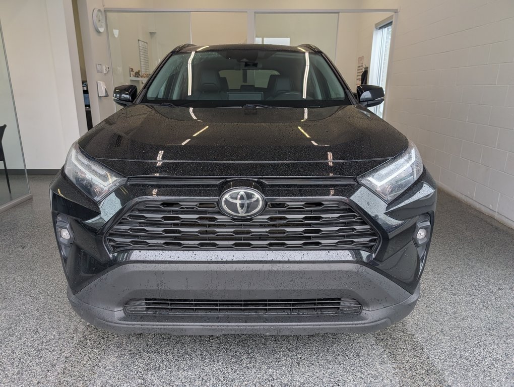 2022 Toyota RAV4 XLE PREMIUM AWD, in Magog, Quebec - 6 - w1024h768px