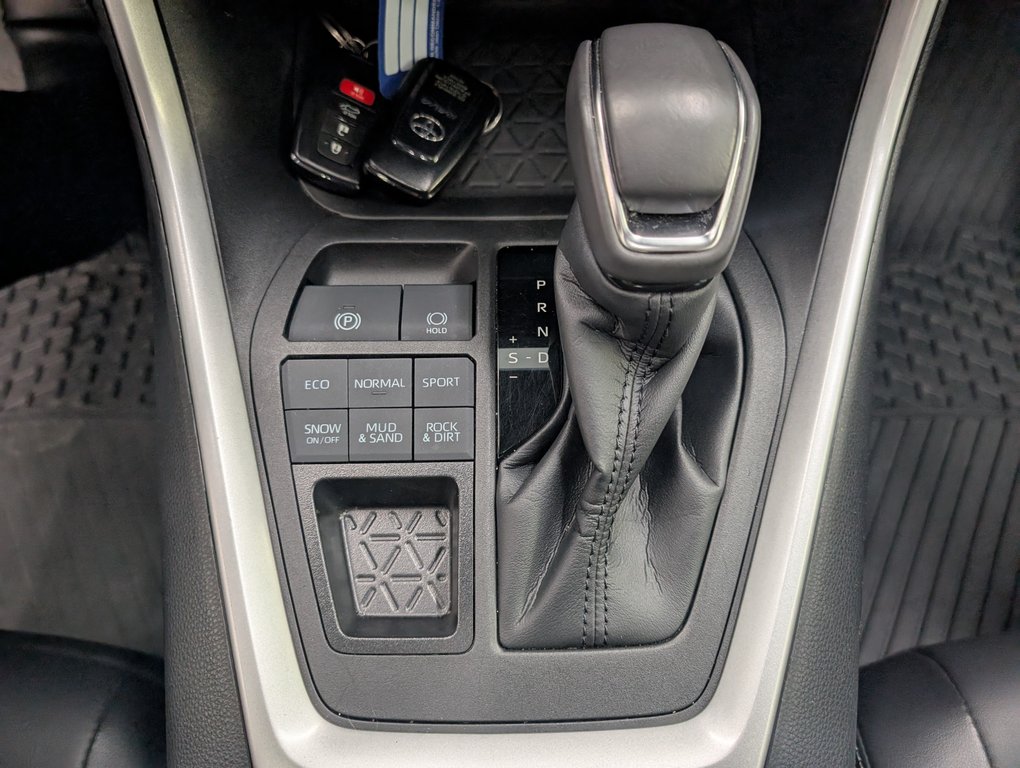 2022 Toyota RAV4 XLE PREMIUM AWD, in Magog, Quebec - 18 - w1024h768px