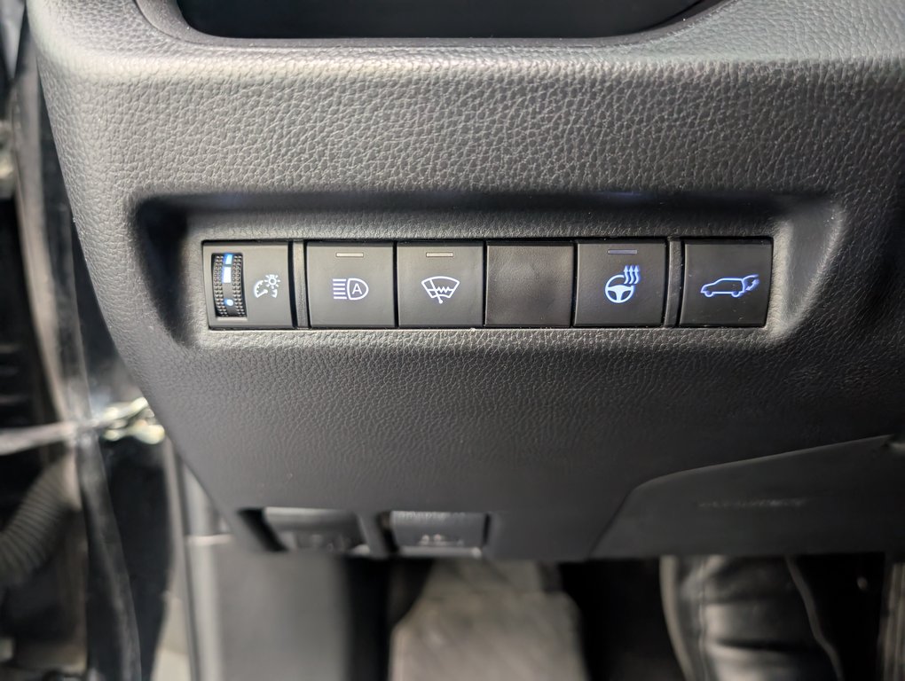 2022 Toyota RAV4 XLE PREMIUM AWD, in Magog, Quebec - 24 - w1024h768px