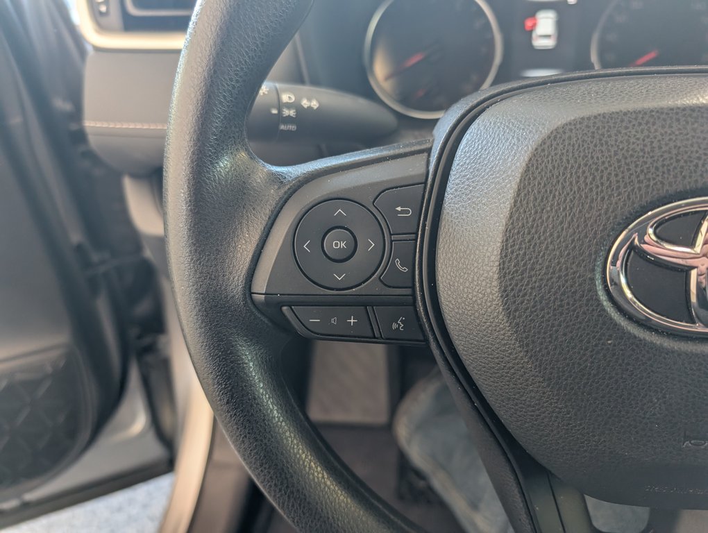Toyota RAV4 LE AWD, GARANTIE JUSQU EN 2027, 2022 à Magog, Québec - 18 - w1024h768px
