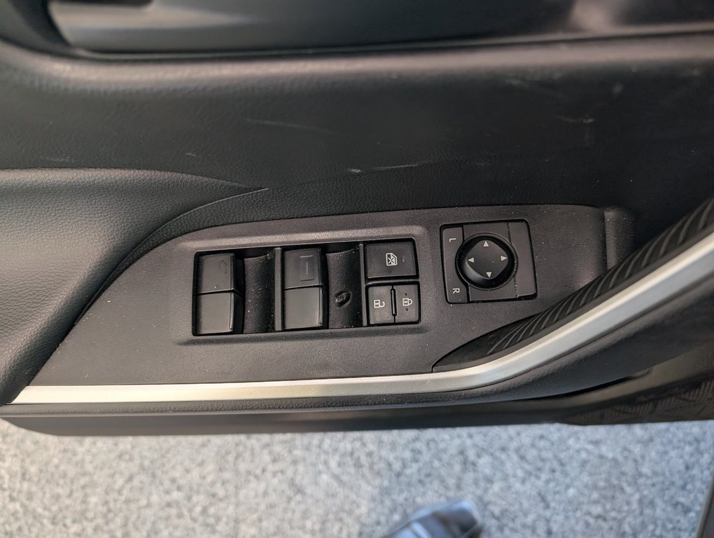 Toyota RAV4 LE AWD, GARANTIE JUSQU EN 2027, 2022 à Magog, Québec - 14 - w1024h768px