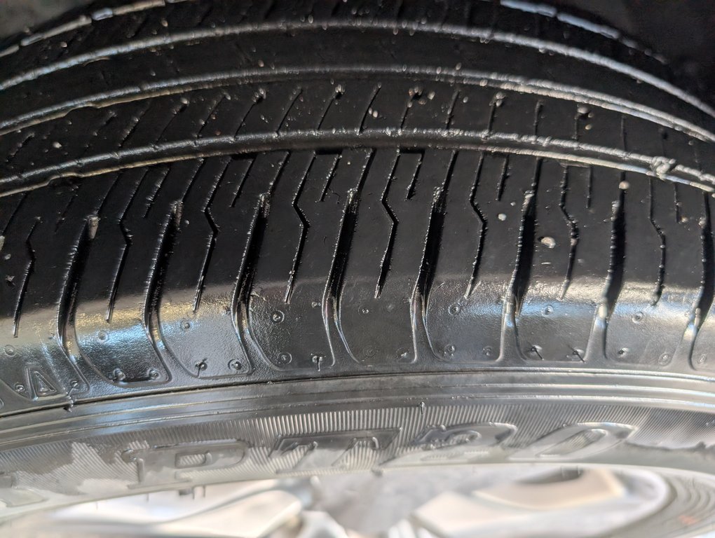 Toyota RAV4 XLE AWD, GARANTIE JUSQU EN 2026, 2022 à Magog, Québec - 21 - w1024h768px