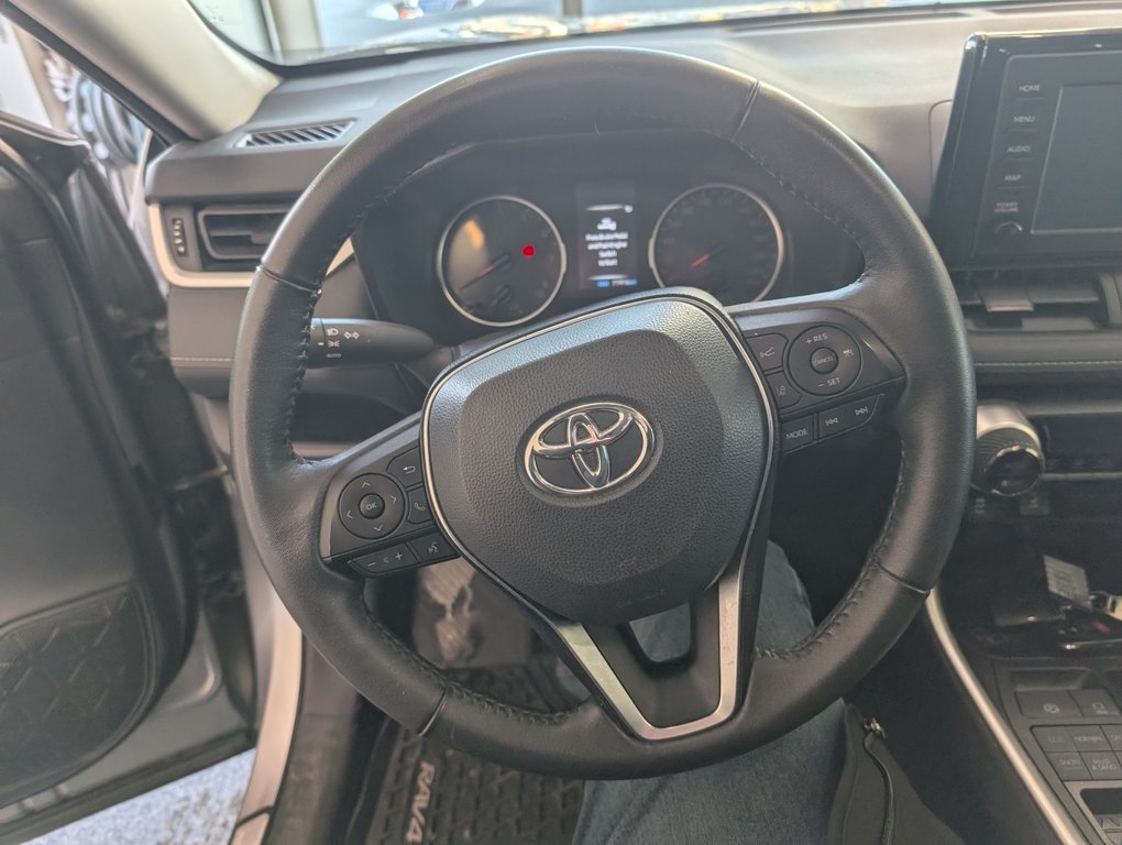 Toyota RAV4 XLE AWD, GARANTIE JUSQU EN 2026, 2022 à Magog, Québec - 13 - w1024h768px