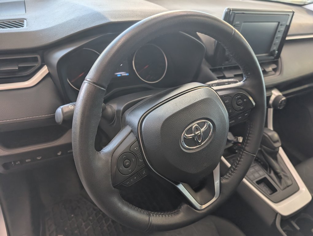 Toyota RAV4 XLE AWD, GARANTIE JUSQU EN 2026, 2022 à Magog, Québec - 11 - w1024h768px