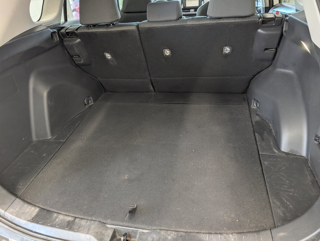 Toyota RAV4 XLE AWD, 2022 à Magog, Québec - 7 - w1024h768px