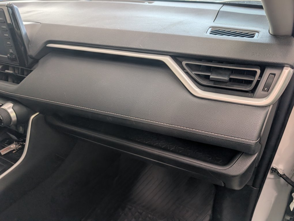 Toyota RAV4 XLE AWD, 2022 à Magog, Québec - 10 - w1024h768px