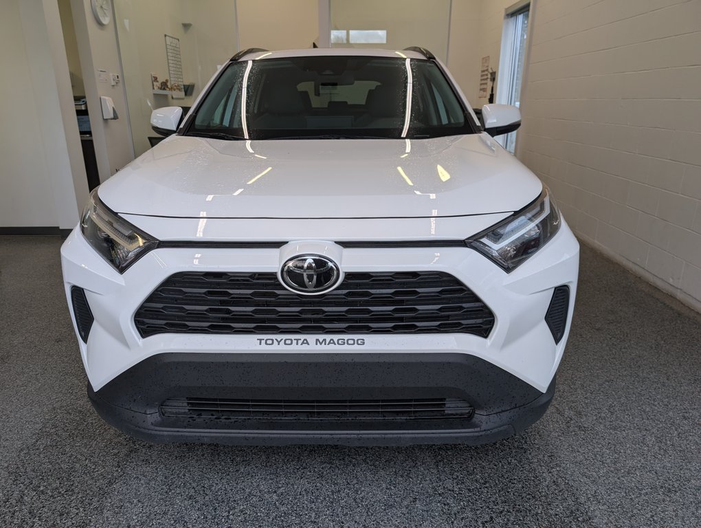 Toyota RAV4 XLE AWD, 2022 à Magog, Québec - 6 - w1024h768px