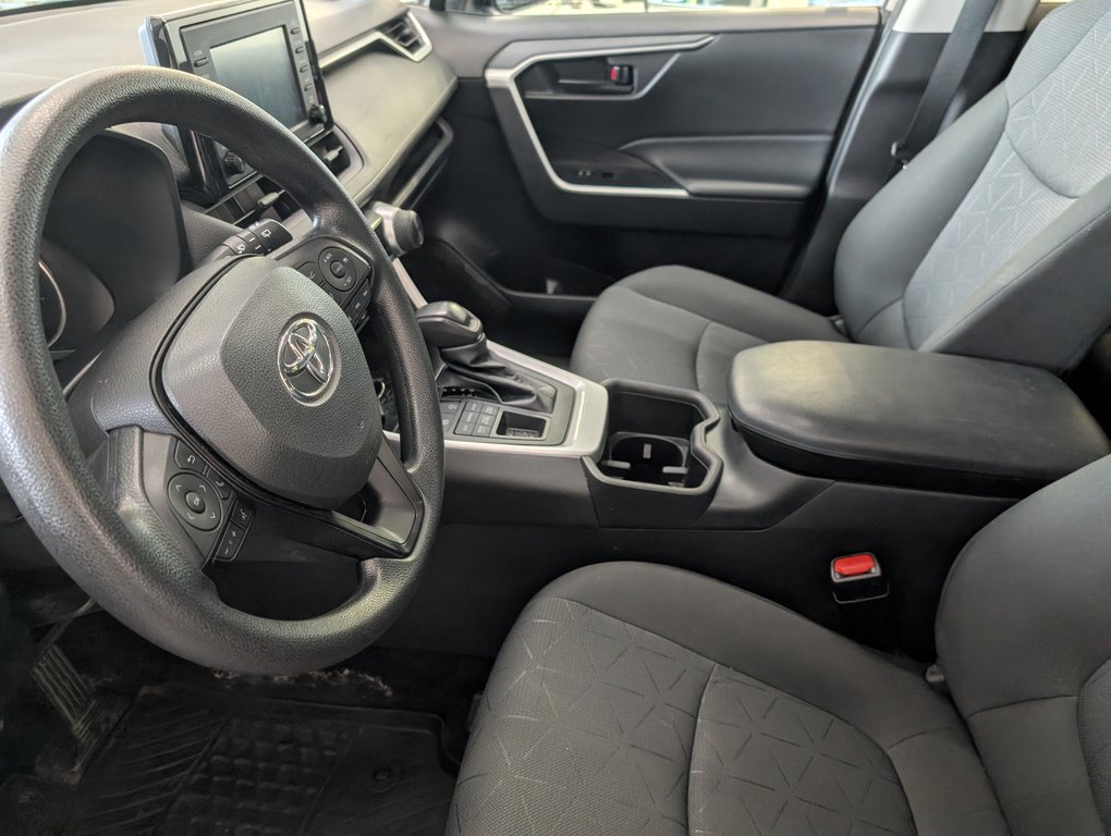 Toyota RAV4 LE AWD 2022 à Magog, Québec - 12 - w1024h768px