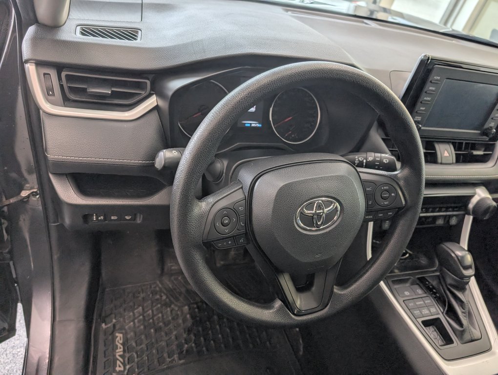 Toyota RAV4 LE AWD 2022 à Magog, Québec - 13 - w1024h768px