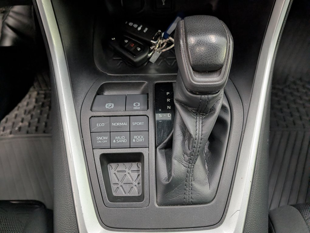 Toyota RAV4 LE AWD 2022 à Magog, Québec - 17 - w1024h768px