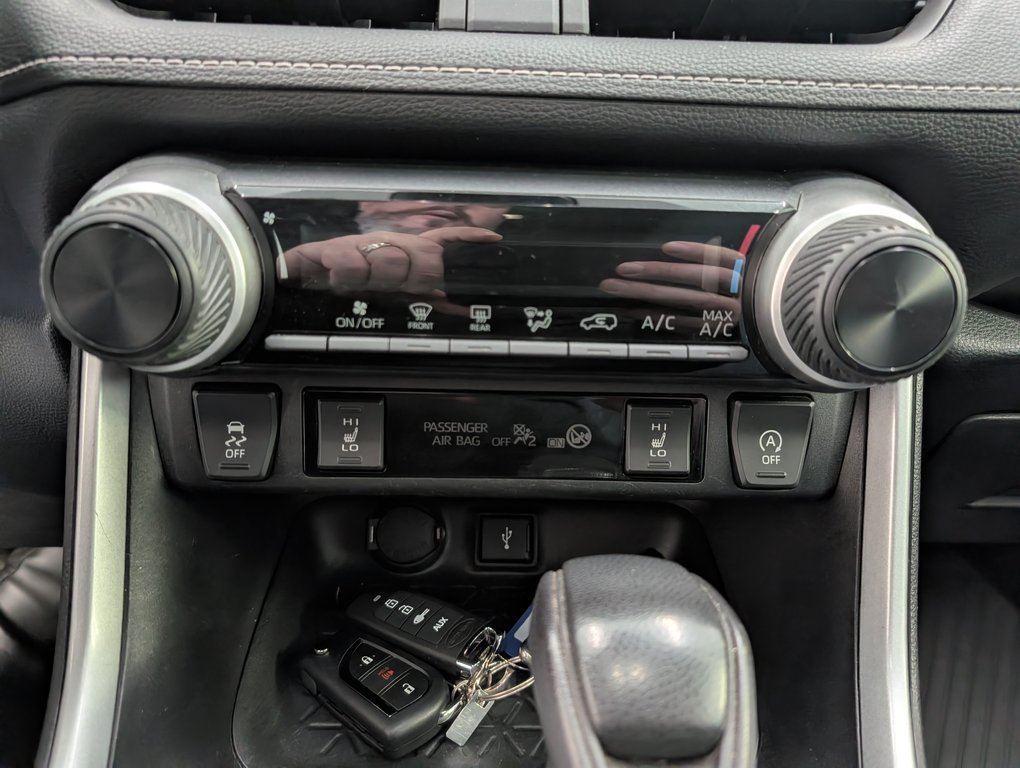 Toyota RAV4 LE AWD 2022 à Magog, Québec - 16 - w1024h768px