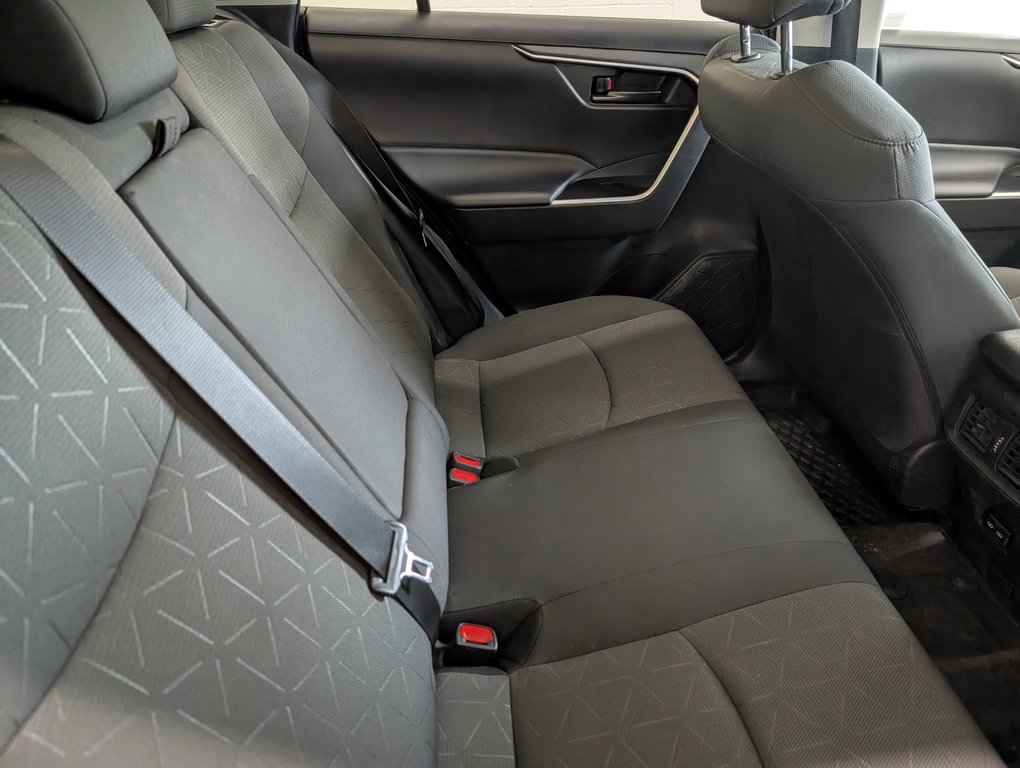 Toyota RAV4 LE AWD 2022 à Magog, Québec - 8 - w1024h768px