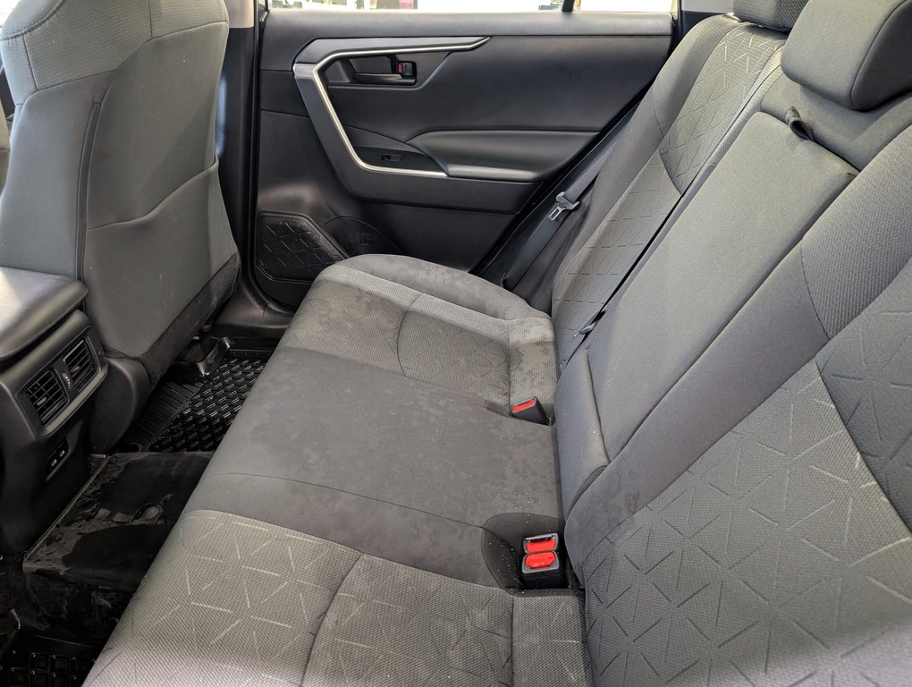 Toyota RAV4 LE AWD, GARANTIE JUSQU EN 2026, 2022 à Magog, Québec - 11 - w1024h768px