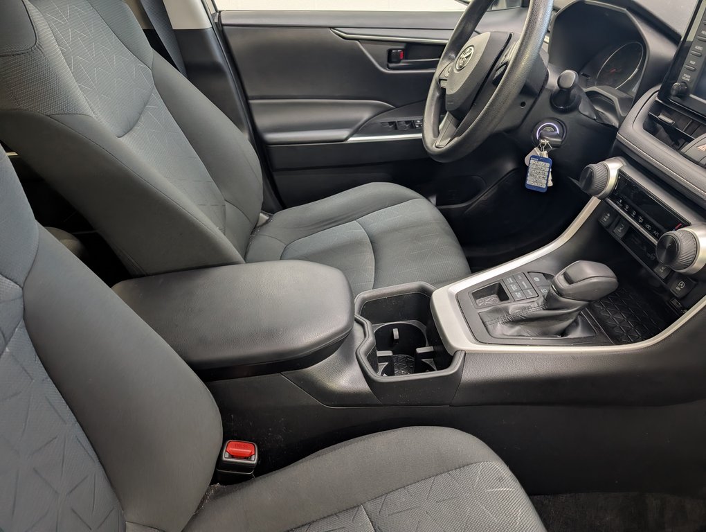 Toyota RAV4 LE AWD, GARANTIE JUSQU EN 2026, 2022 à Magog, Québec - 9 - w1024h768px