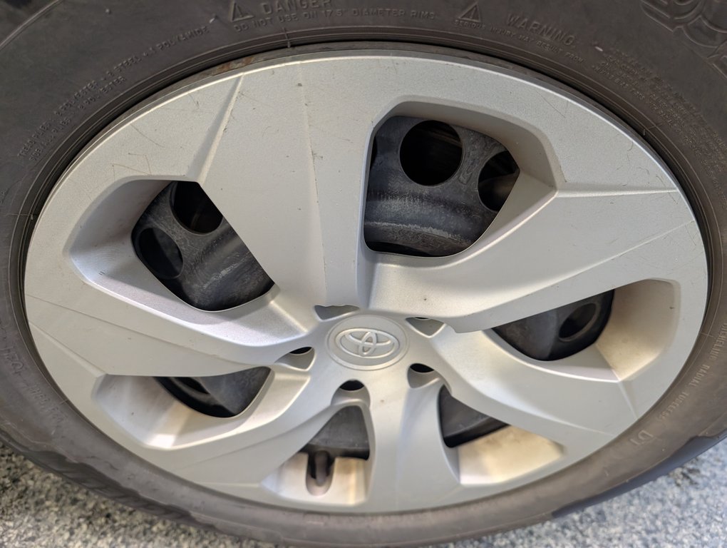 Toyota RAV4 LE AWD, GARANTIE JUSQU EN 2026, 2022 à Magog, Québec - 22 - w1024h768px