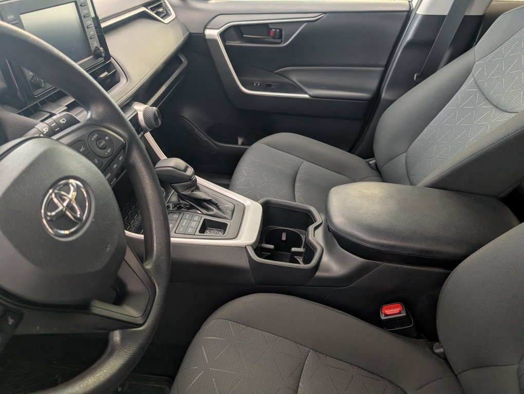 2022 Toyota RAV4 LE AWD, GARANTIE JUSQU EN 2026, in Magog, Quebec - 11 - w1024h768px