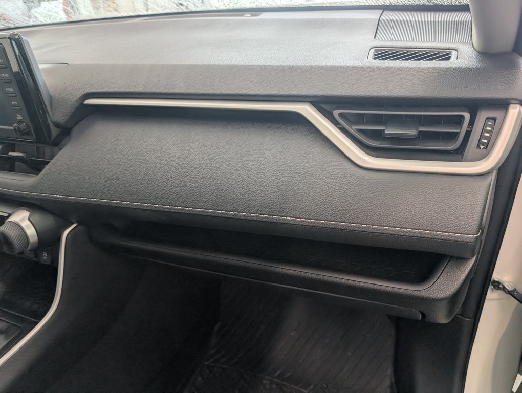 2022 Toyota RAV4 LE AWD, GARANTIE JUSQU EN 2026, in Magog, Quebec - 9 - w1024h768px