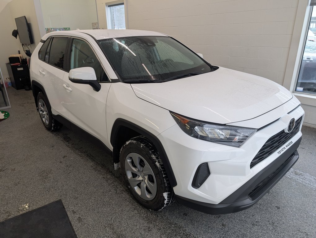 2022 Toyota RAV4 LE AWD, GARANTIE JUSQU EN 2026, in Magog, Quebec - 1 - w1024h768px