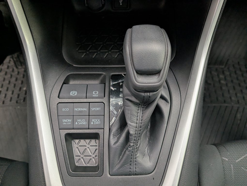 2022 Toyota RAV4 LE AWD, GARANTIE JUSQU EN 2026, in Magog, Quebec - 15 - w1024h768px