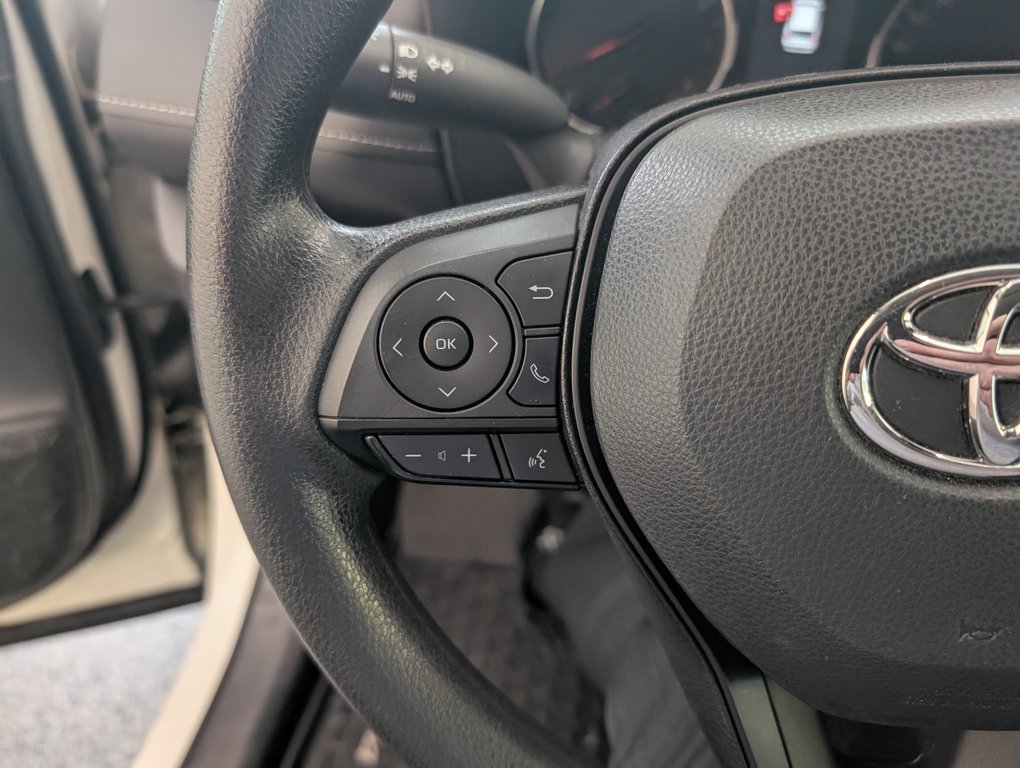 2022 Toyota RAV4 LE AWD, GARANTIE JUSQU EN 2026, in Magog, Quebec - 17 - w1024h768px