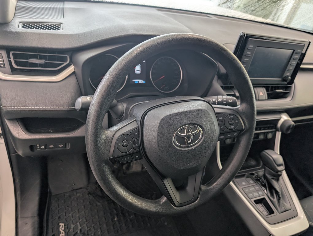 2022 Toyota RAV4 LE AWD, GARANTIE JUSQU EN 2026, in Magog, Quebec - 12 - w1024h768px