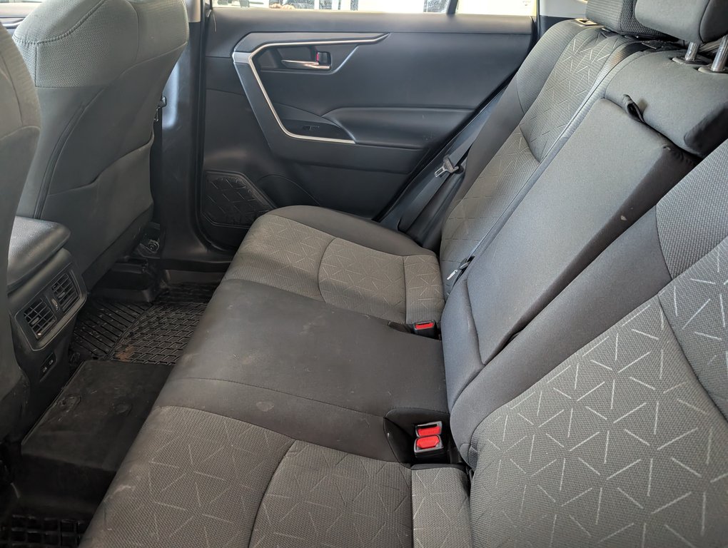 2022 Toyota RAV4 XLE AWD in Magog, Quebec - 9 - w1024h768px
