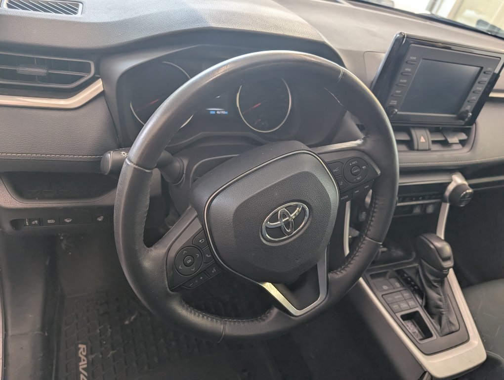 2022 Toyota RAV4 XLE AWD in Magog, Quebec - 11 - w1024h768px