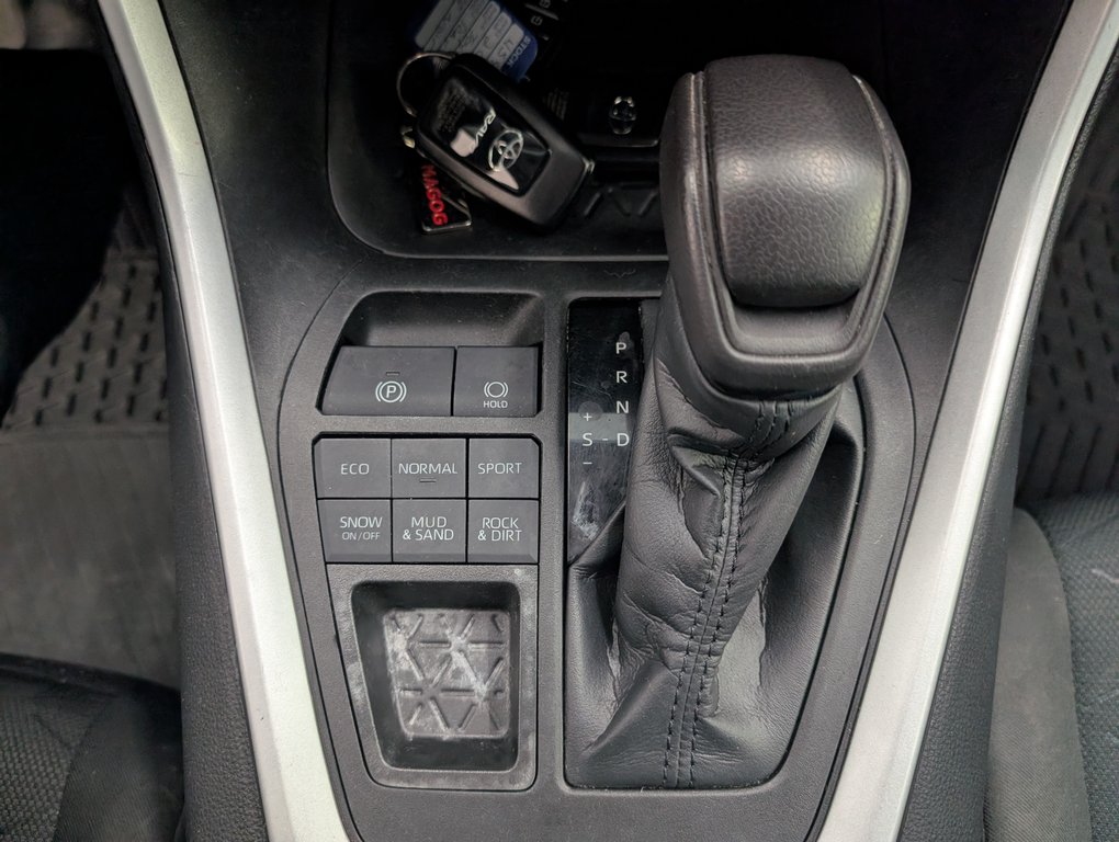2022 Toyota RAV4 XLE AWD in Magog, Quebec - 15 - w1024h768px