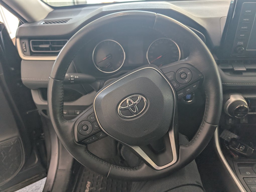 2022 Toyota RAV4 XLE AWD in Magog, Quebec - 14 - w1024h768px
