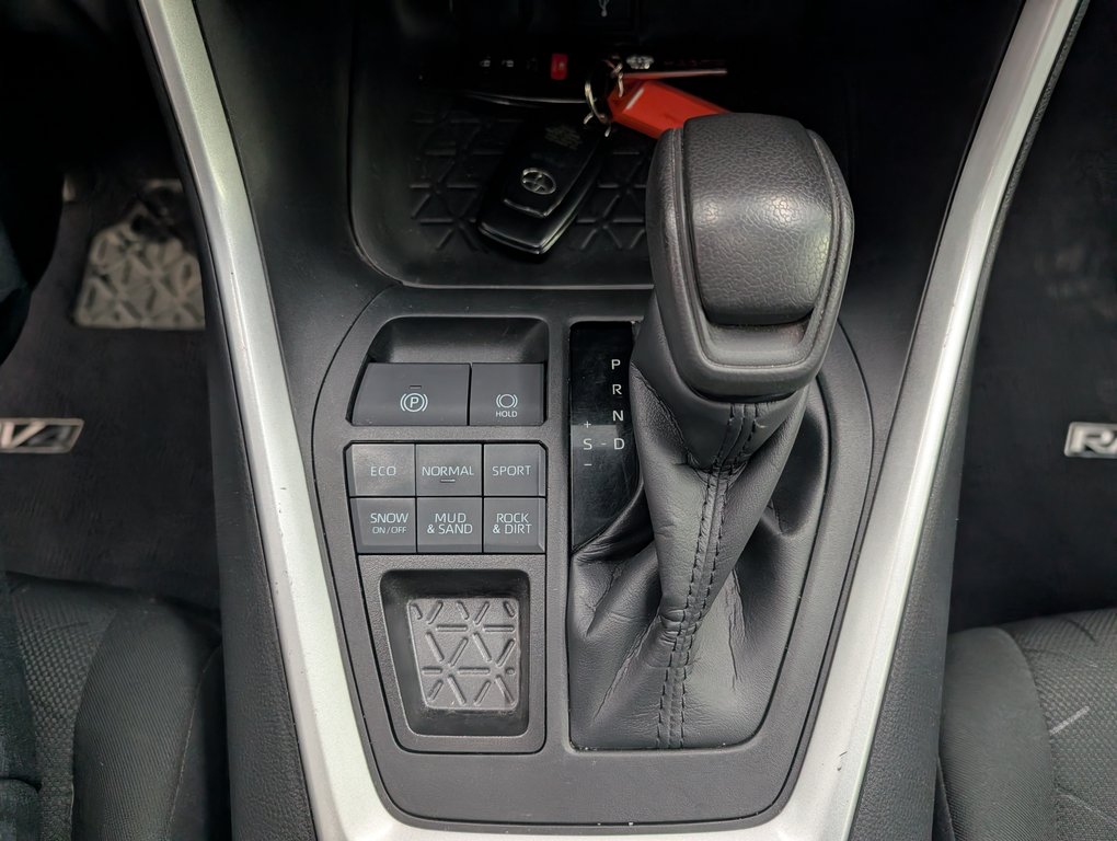 2022 Toyota RAV4 XLE AWD in Magog, Quebec - 15 - w1024h768px