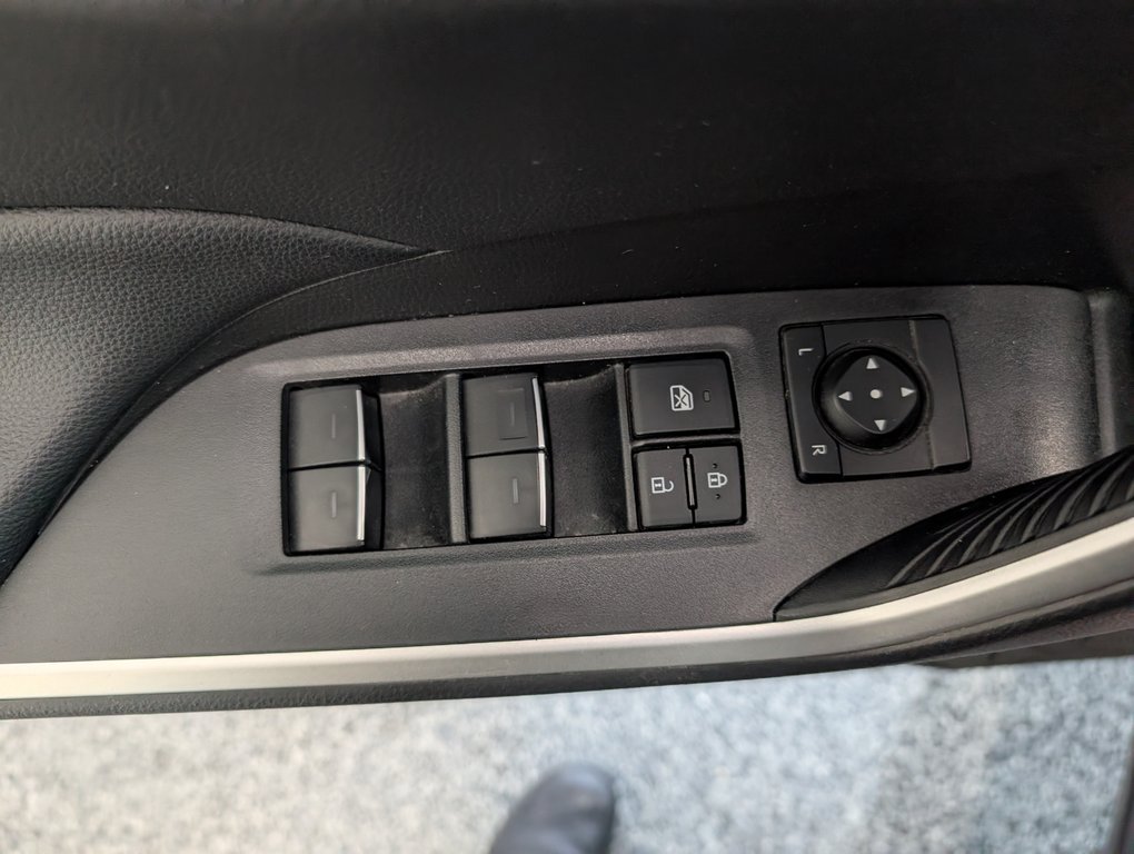 2022 Toyota RAV4 XLE AWD in Magog, Quebec - 13 - w1024h768px