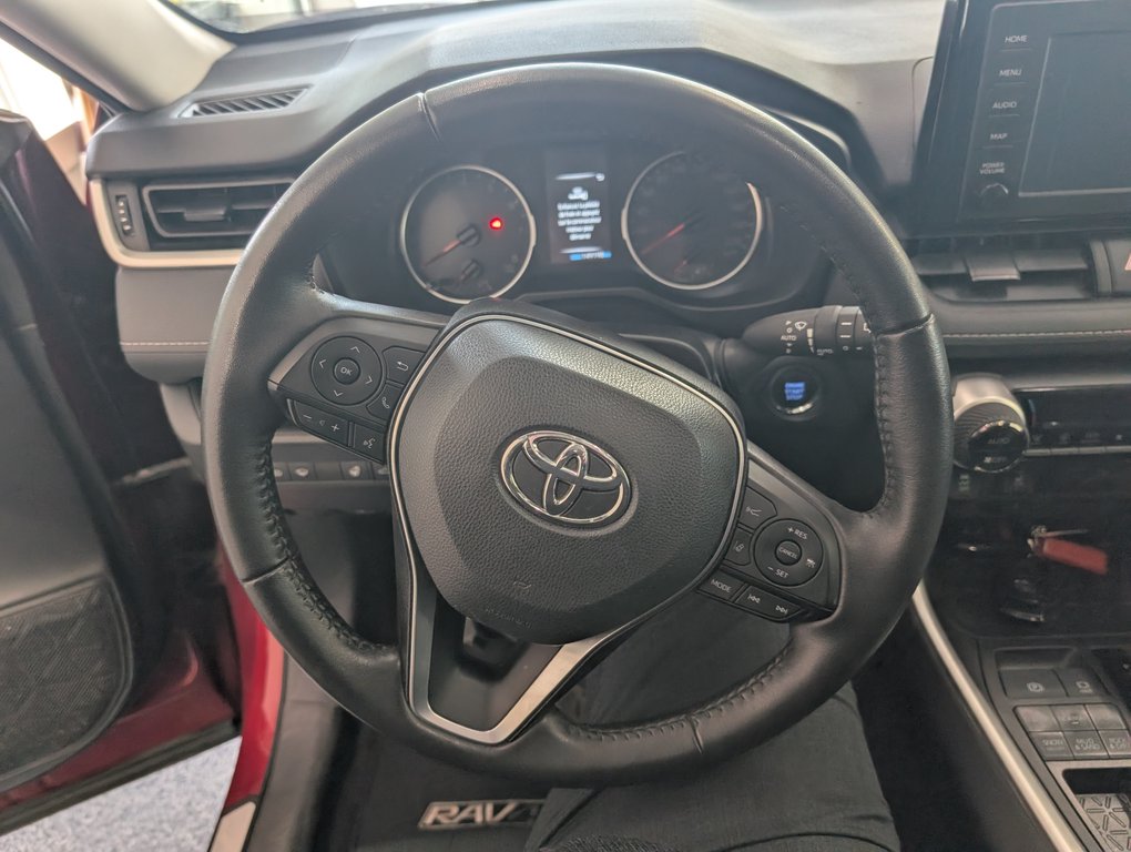 2022 Toyota RAV4 XLE AWD in Magog, Quebec - 14 - w1024h768px