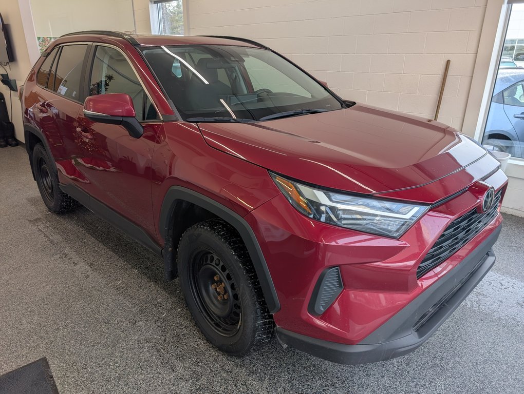 2022 Toyota RAV4 XLE AWD in Magog, Quebec - 1 - w1024h768px