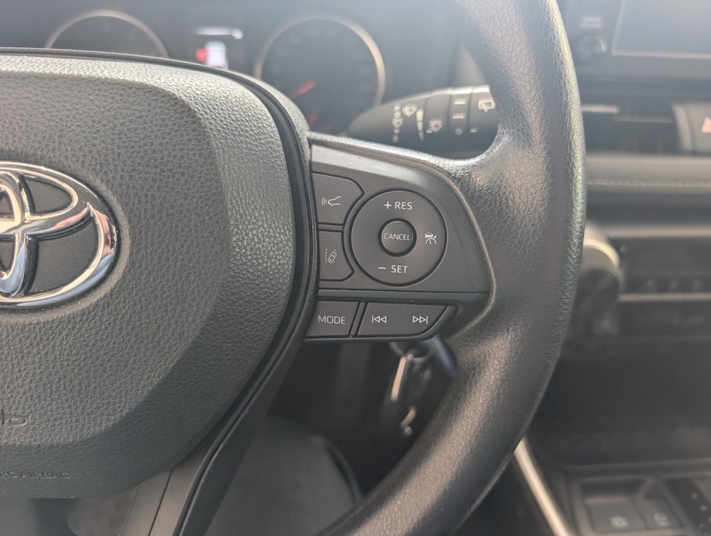 2022 Toyota RAV4 LE AWD in Magog, Quebec - 18 - w1024h768px