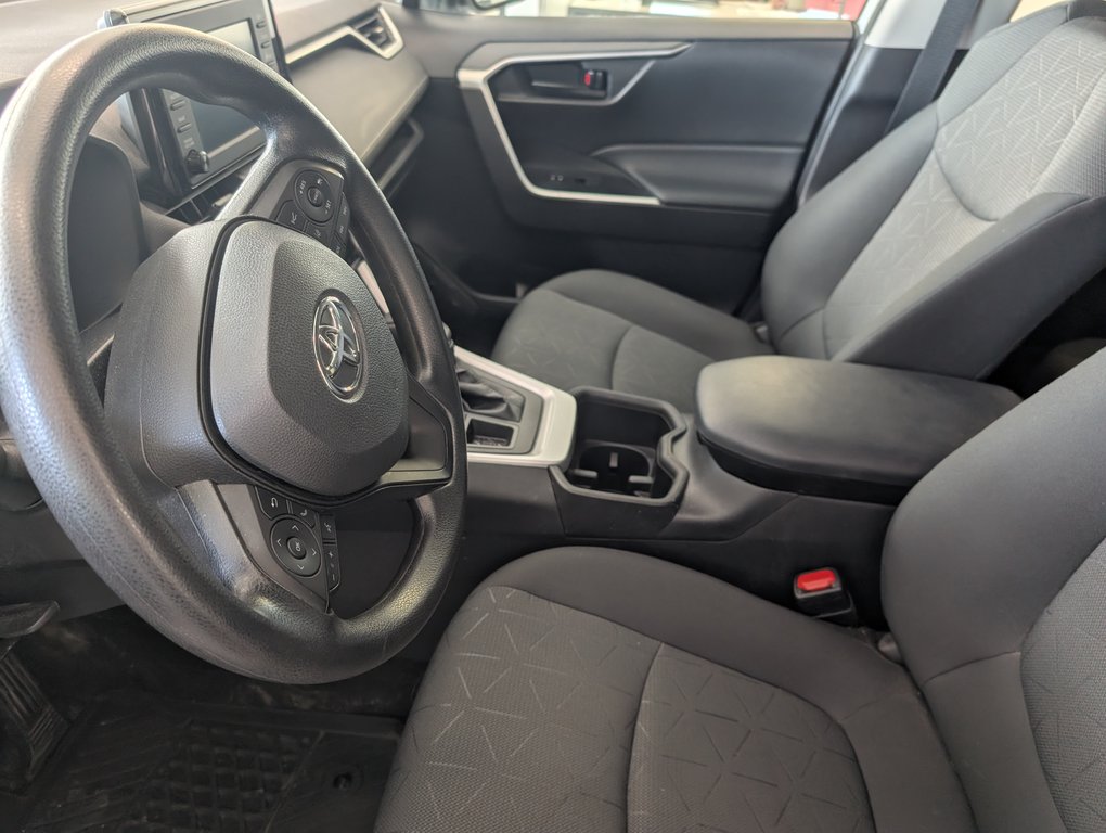 2022 Toyota RAV4 LE AWD in Magog, Quebec - 11 - w1024h768px