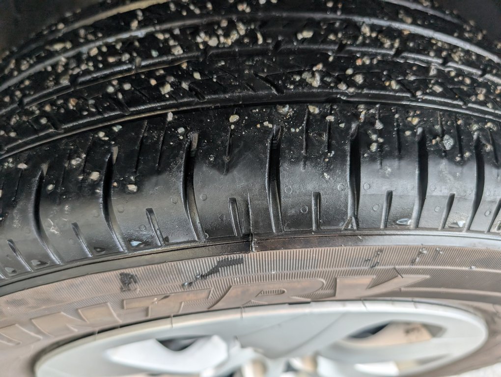 2022 Toyota RAV4 LE AWD in Magog, Quebec - 21 - w1024h768px