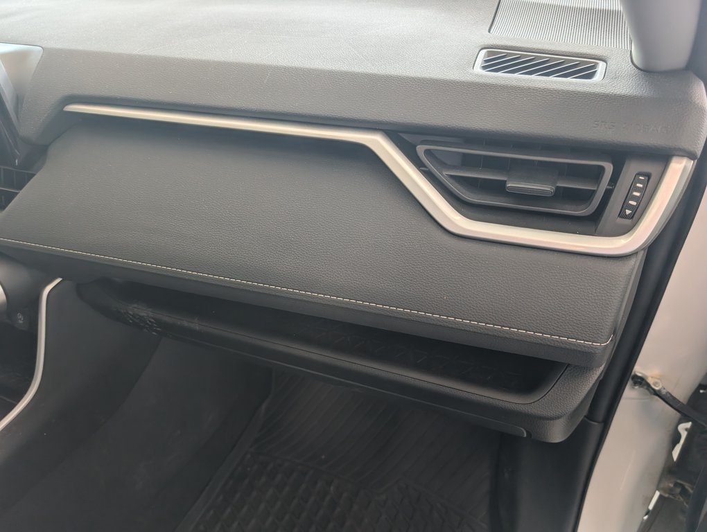 2022 Toyota RAV4 LE AWD in Magog, Quebec - 9 - w1024h768px