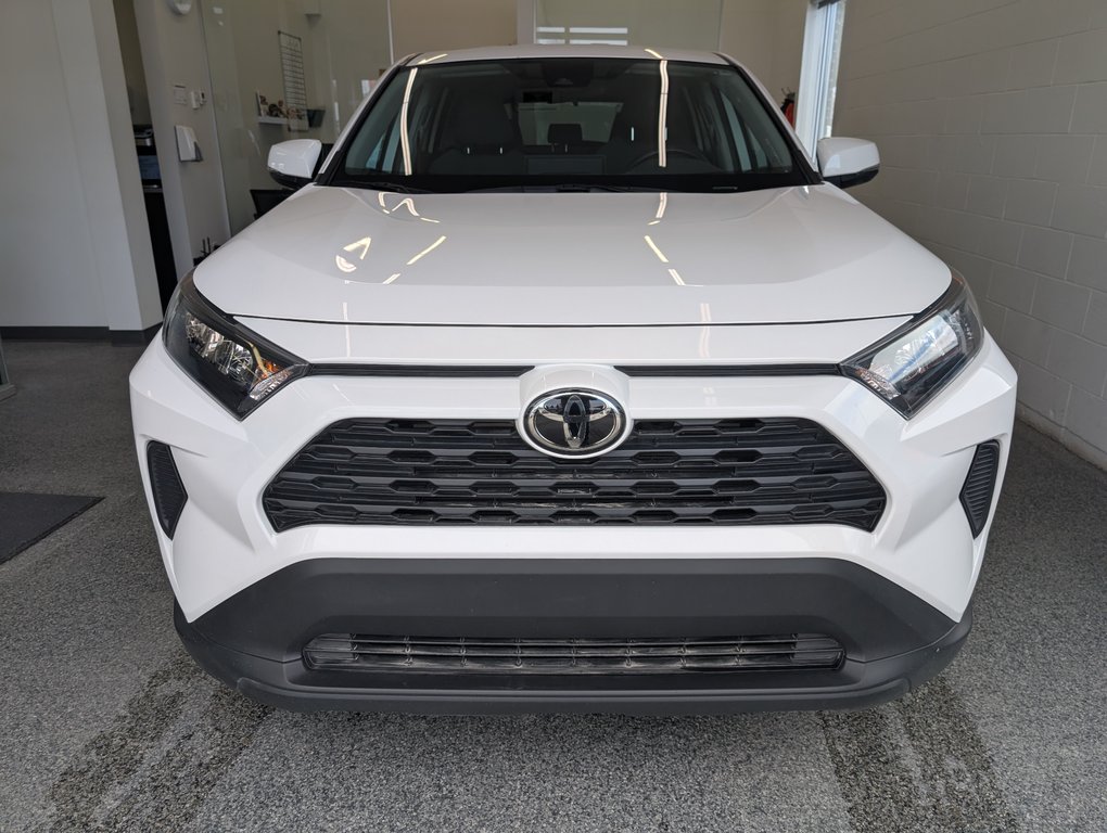 2022 Toyota RAV4 LE AWD in Magog, Quebec - 3 - w1024h768px