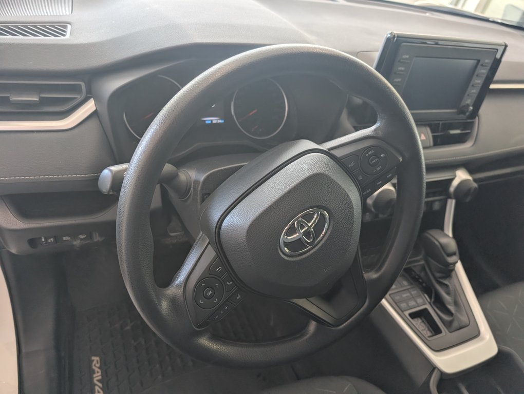 2022 Toyota RAV4 LE AWD in Magog, Quebec - 12 - w1024h768px