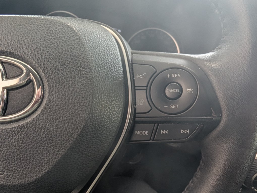 Toyota RAV4 XLE AWD 2022 à Magog, Québec - 19 - w1024h768px