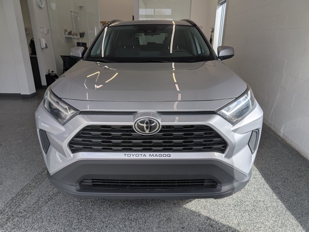 Toyota RAV4 XLE AWD 2022 à Magog, Québec - 5 - w1024h768px