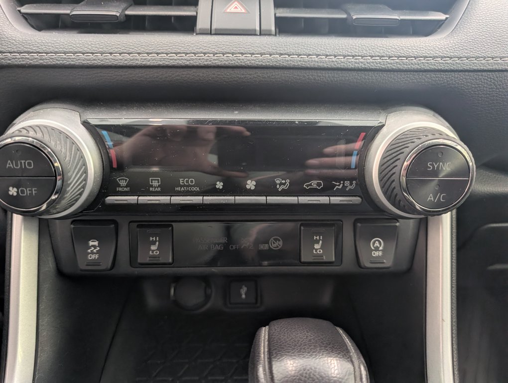 Toyota RAV4 XLE AWD 2022 à Magog, Québec - 17 - w1024h768px