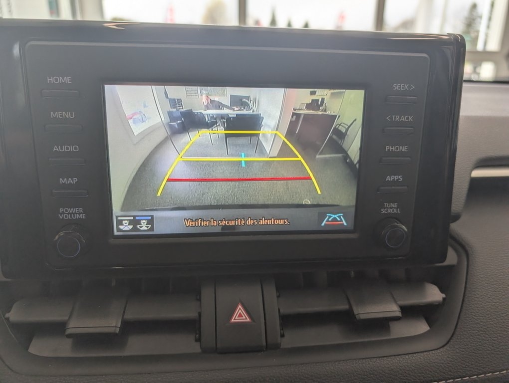 Toyota RAV4 XLE AWD 2022 à Magog, Québec - 21 - w1024h768px